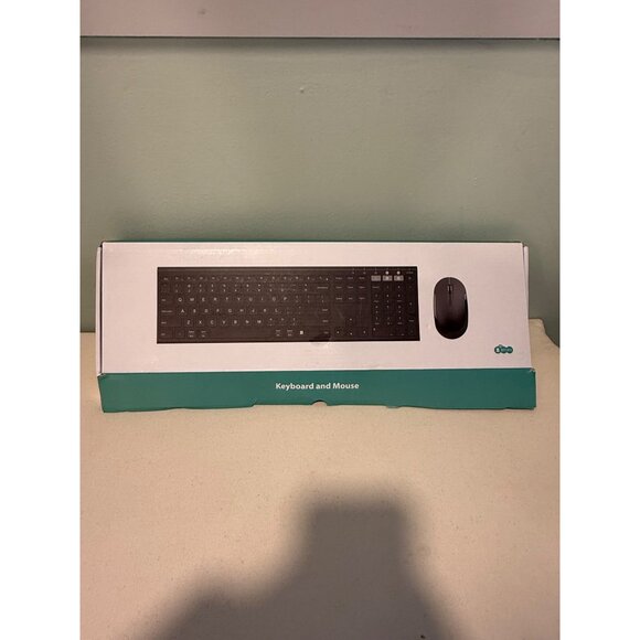 VssoPlor Wireless Keyboard and Mouse, Vssoplor 2.4GHz Rechargeable Compact Quie - Picture 2 of 4